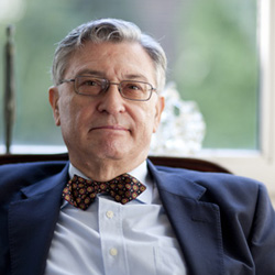 Ángel Viñas