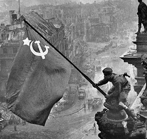 20120725_bandera_roja_reichstag